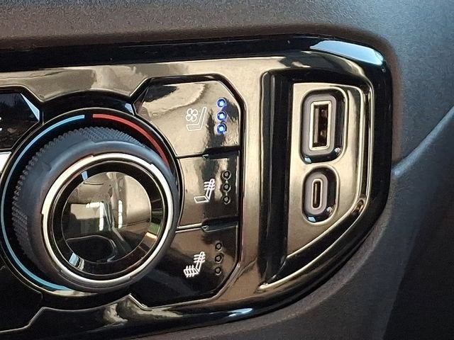 2025 Chevrolet Silverado 3500 HD High Country