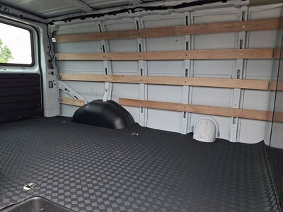 2025 Chevrolet Express Cargo WT