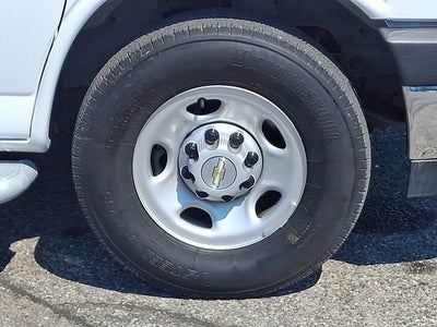 2025 Chevrolet Express Cargo WT