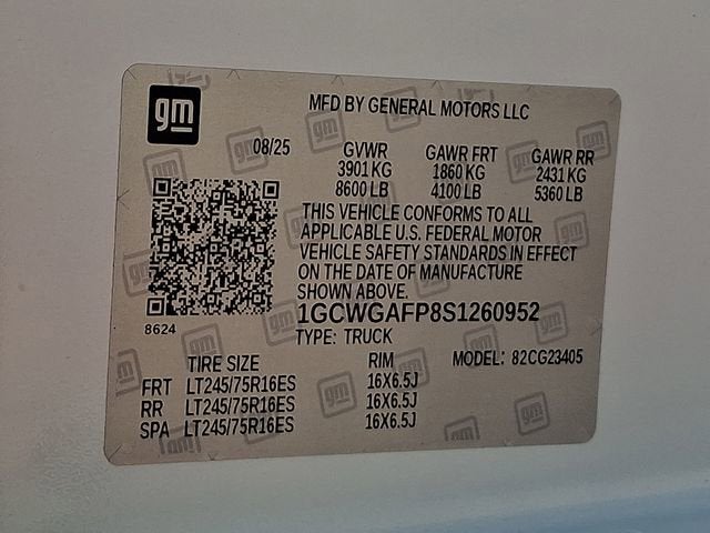 2025 Chevrolet Express Cargo WT