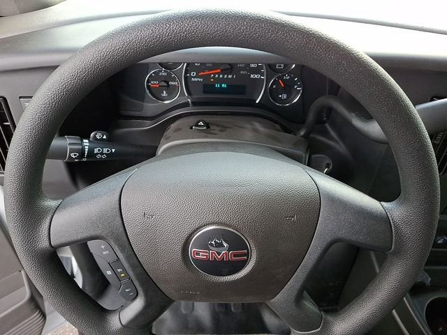 2025 GMC Savana Cutaway 3500 1WT