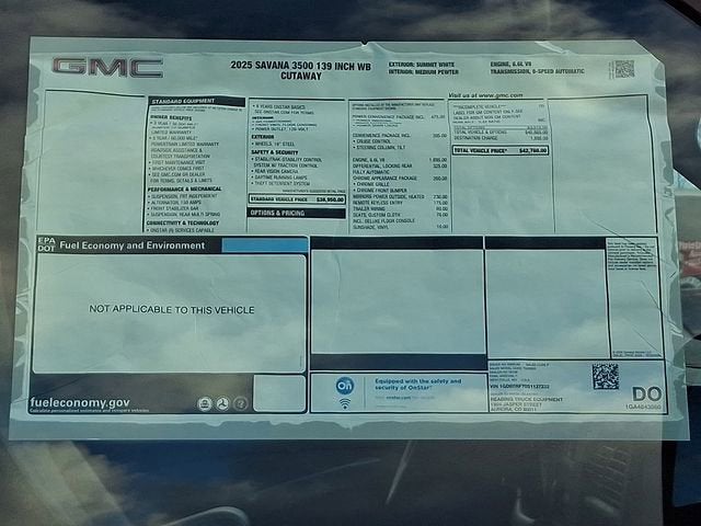 2025 GMC Savana Cutaway 3500 1WT