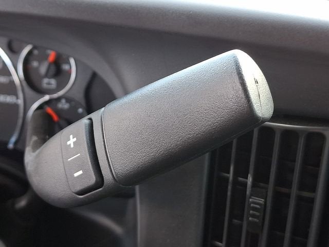 2025 GMC Savana Cutaway 3500 1WT