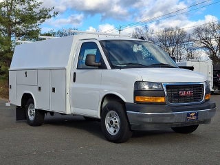 2025 GMC Savana Cutaway 3500 1WT