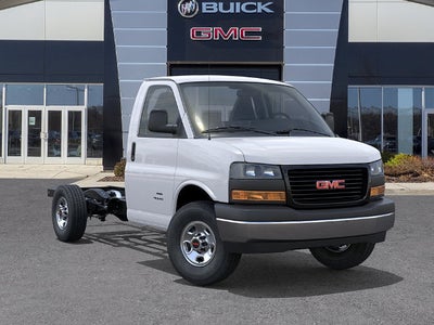 2026 GMC Savana Cutaway 3500 1WT