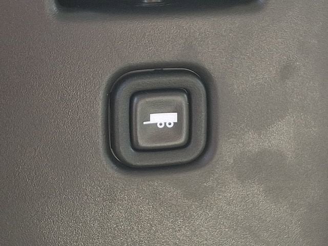 2025 GMC Savana Cutaway 3500 1WT