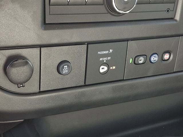 2025 GMC Savana Cutaway 3500 1WT