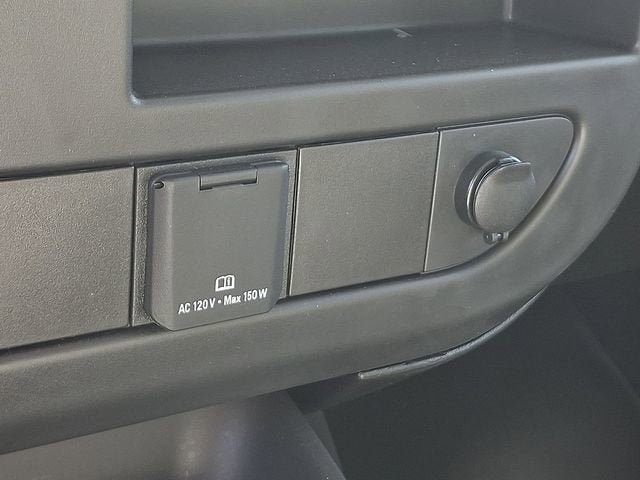 2025 GMC Savana Cutaway 3500 1WT