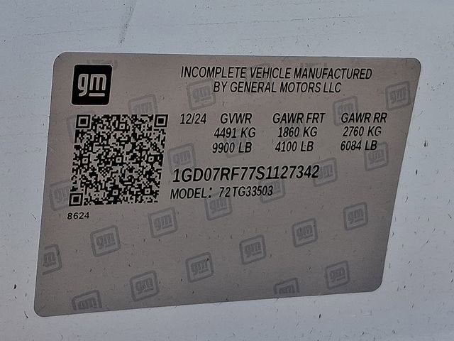 2025 GMC Savana Cutaway 3500 1WT