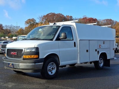 2025 GMC Savana Cutaway 3500 1WT
