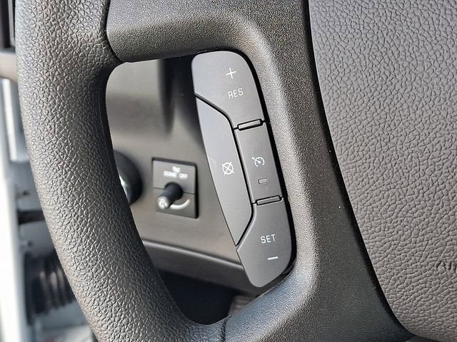 2025 GMC Savana Cutaway 3500 1WT