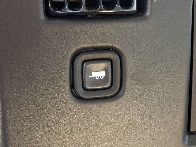 2025 GMC Savana Cutaway 3500 1WT