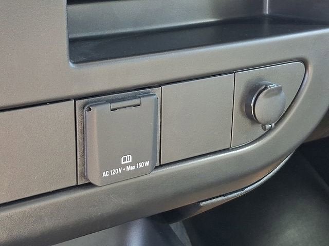 2025 GMC Savana Cutaway 3500 1WT