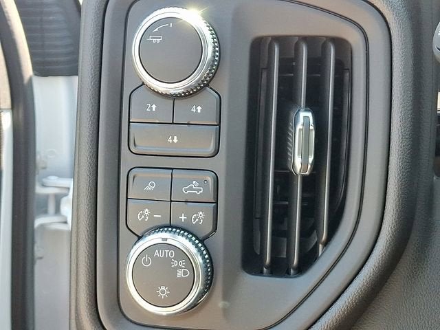 2025 GMC Sierra 3500 HD Chassis Cab Pro