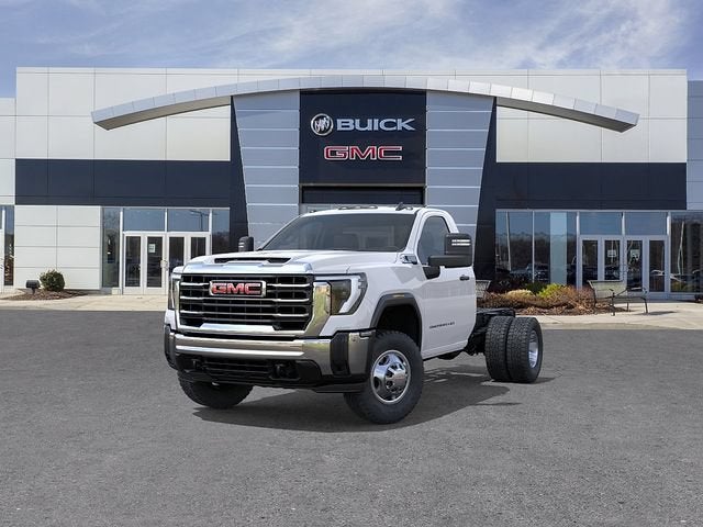 2026 GMC Sierra 3500 HD Chassis Cab Pro