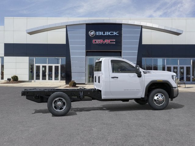 2026 GMC Sierra 3500 HD Chassis Cab Pro