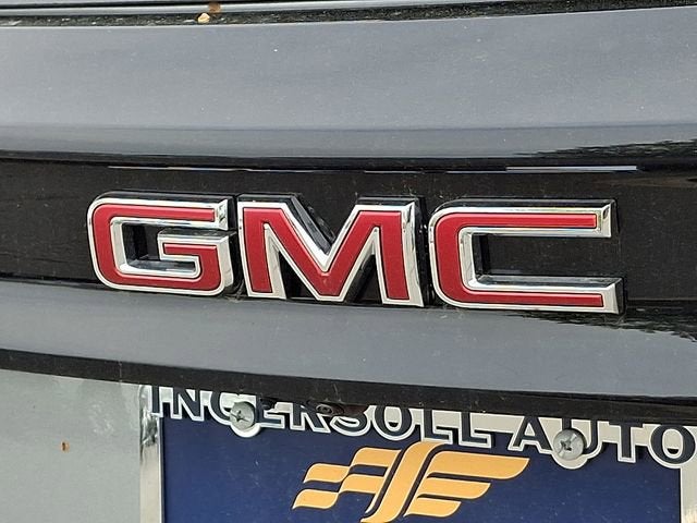 2025 GMC Acadia AT4