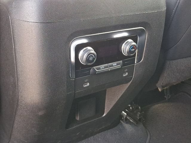 2022 GMC Yukon SLE