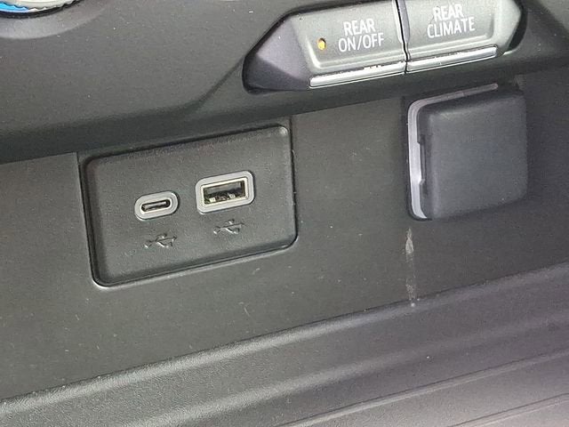 2024 GMC Yukon SLE