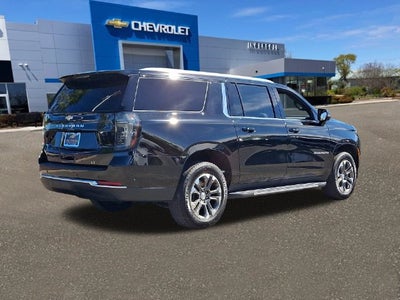 2025 Chevrolet Suburban LT