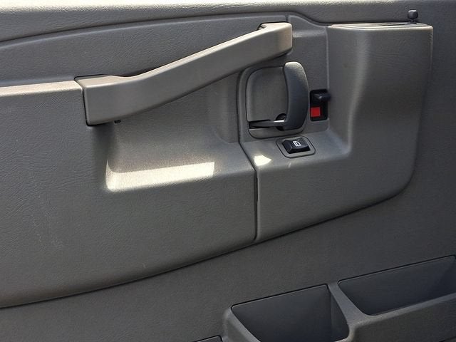 2025 GMC Savana Cargo Work Van