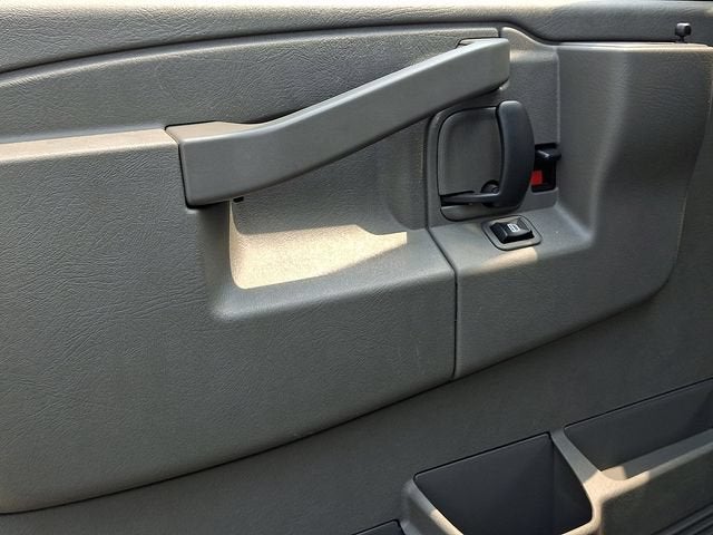 2025 GMC Savana Cargo Work Van