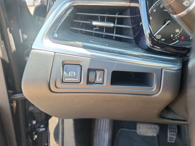 2022 Cadillac XT5 AWD Premium Luxury