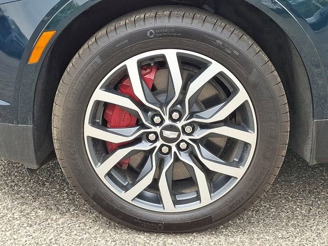 2025 Cadillac XT5 Sport