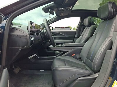 2024 Cadillac LYRIQ Luxury 1