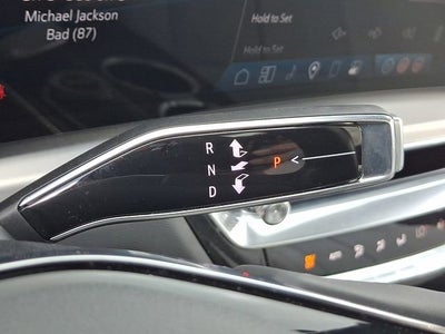 2024 Cadillac LYRIQ Luxury 1