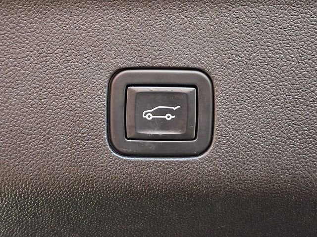 2021 Cadillac Escalade ESV Premium Luxury Platinum