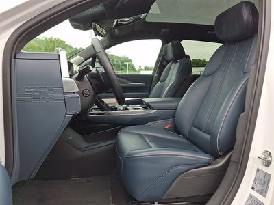 2025 Cadillac ESCALADE IQ Luxury 2