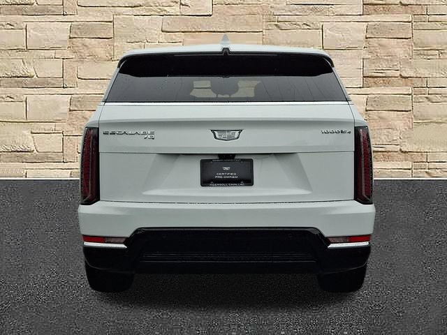 2025 Cadillac ESCALADE IQ Luxury 2