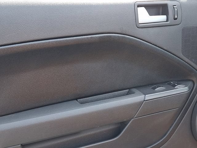 2007 Ford Mustang GT Deluxe