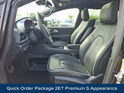 2025 Chrysler Pacifica Hybrid Premiuim S Appearance Package