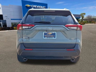2020 Toyota RAV4 XLE