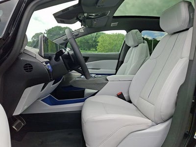 2025 Cadillac OPTIQ Luxury 2