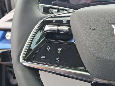 2025 Cadillac OPTIQ Luxury 2