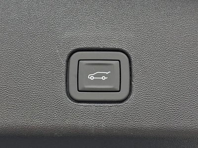 2025 Cadillac OPTIQ Luxury 2