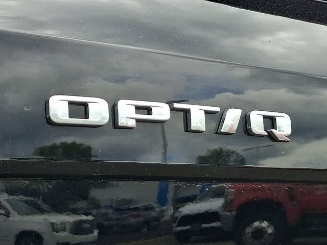 2025 Cadillac OPTIQ Luxury 2