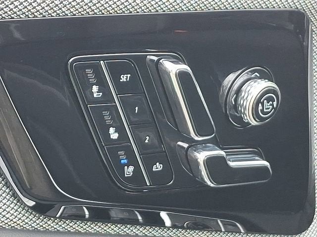 2025 Cadillac OPTIQ Luxury 2