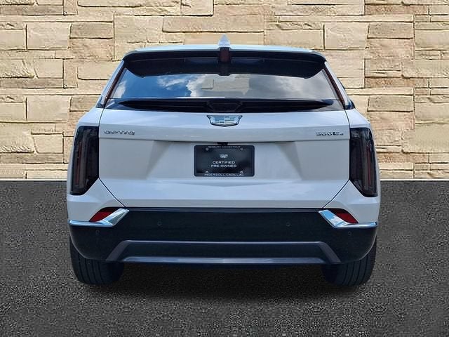 2025 Cadillac OPTIQ Luxury 2