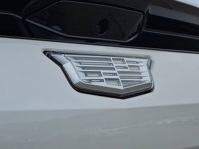 2025 Cadillac OPTIQ Luxury 2