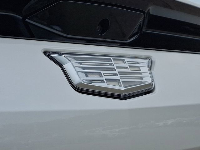 2025 Cadillac OPTIQ Luxury 2