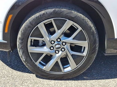 2025 Cadillac OPTIQ Luxury 2