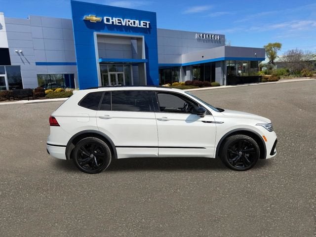 2024 Volkswagen Tiguan 2.0T SE R-Line Black