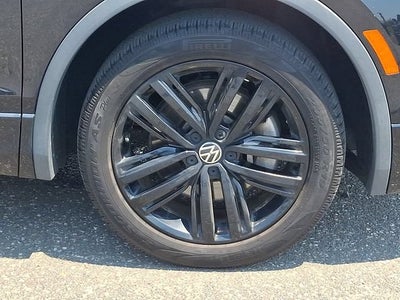 2022 Volkswagen Tiguan 2.0T SE R-Line Black