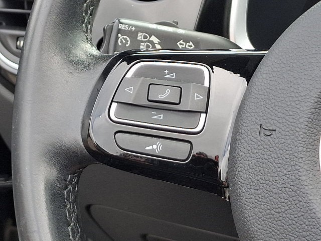 2013 Volkswagen Beetle Convertible 2.5L