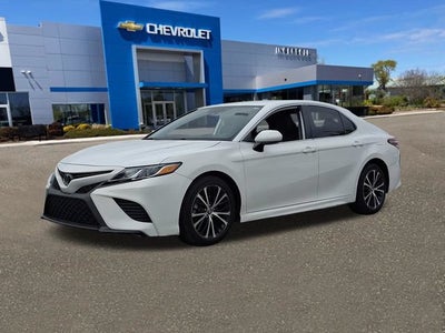 2020 Toyota Camry SE