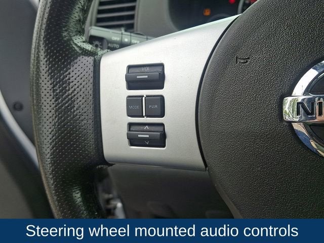 2011 Nissan Pathfinder SV